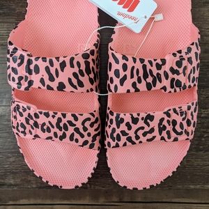 NWT Freedom Moses Sandals